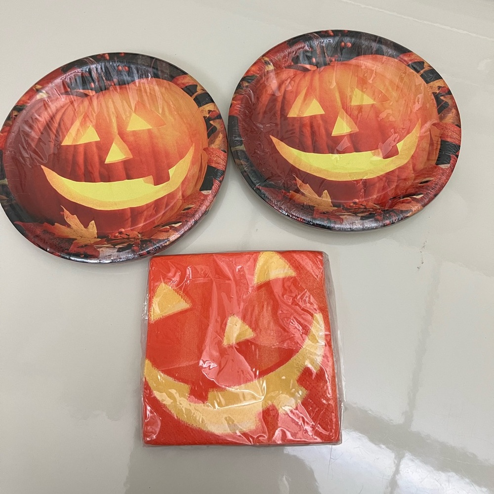 🔵4/$20 Party Express from Hallmark 1 pk 16 SMALL Napkins / 16 Small Plates NIP